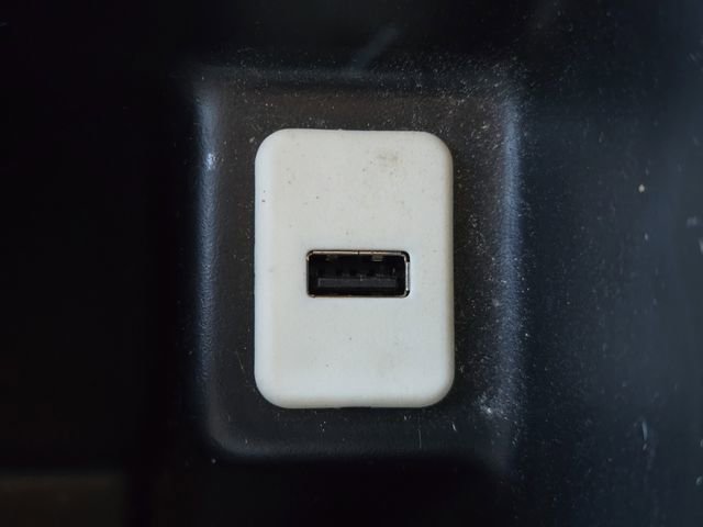 Used 2018 Chevrolet Colorado LT image 23