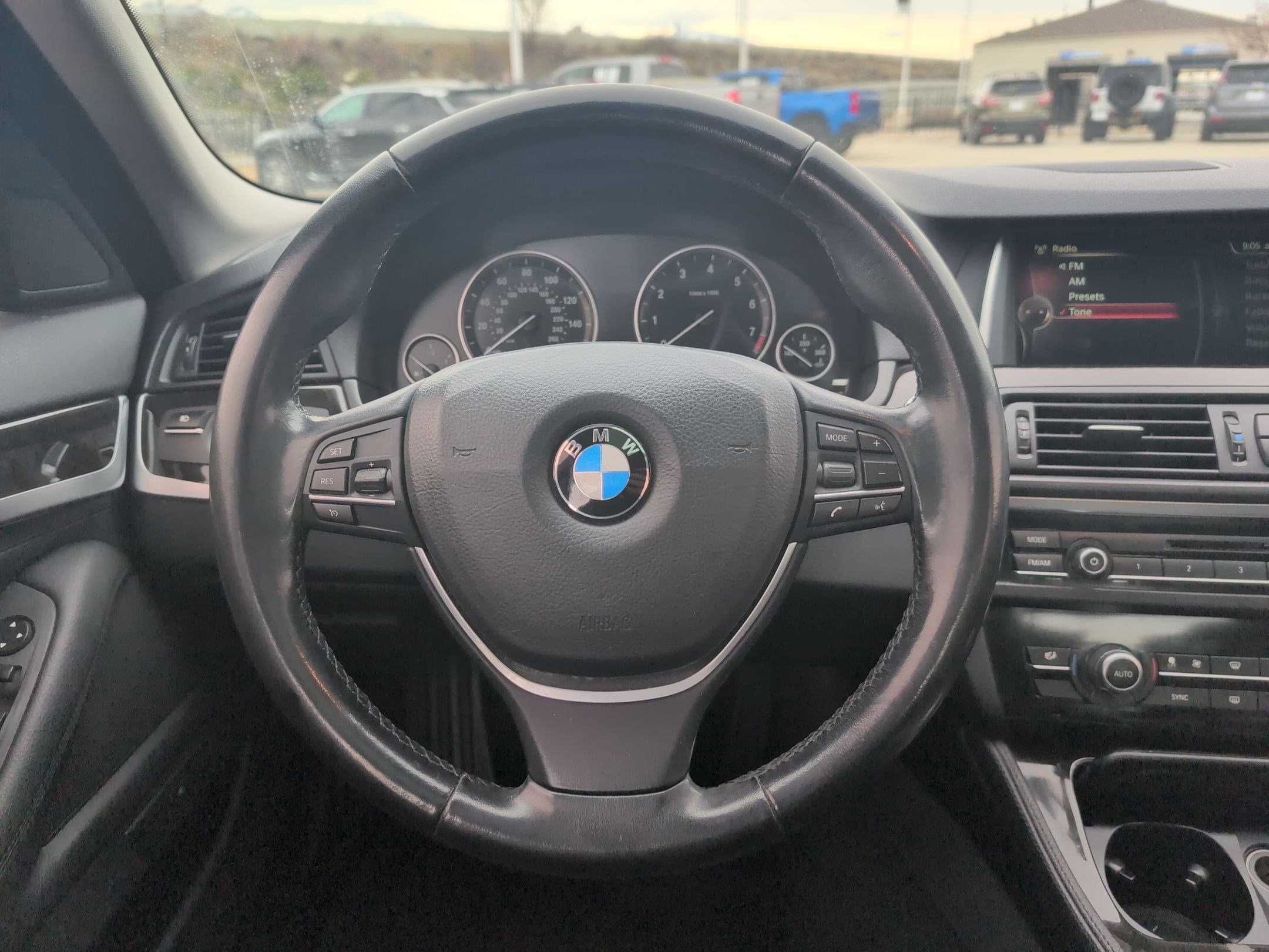 Used 2015 BMW 528i Sedan image 16