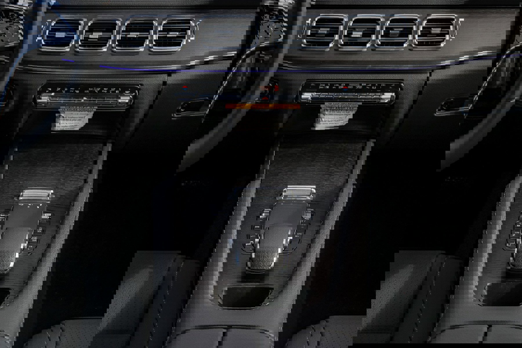 New 2026 Mercedes-Benz GLE 450e 4MATIC image 11