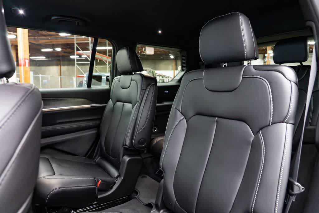 New 2026 Jeep Grand Cherokee L Limited AWD/4WD image 27