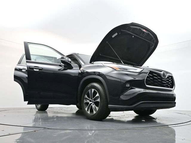 Used 2022 Toyota Highlander XLE image 51
