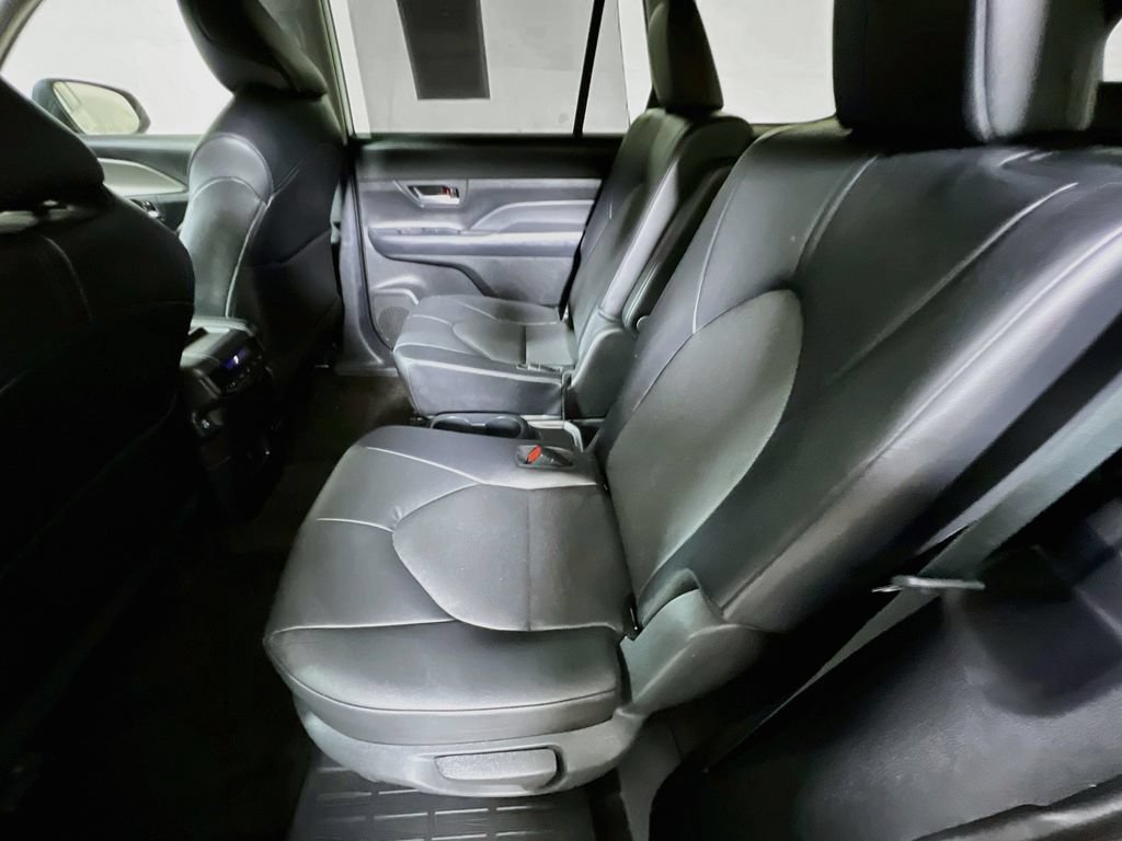 Certified 2024 Toyota Grand Highlander AWD image 21