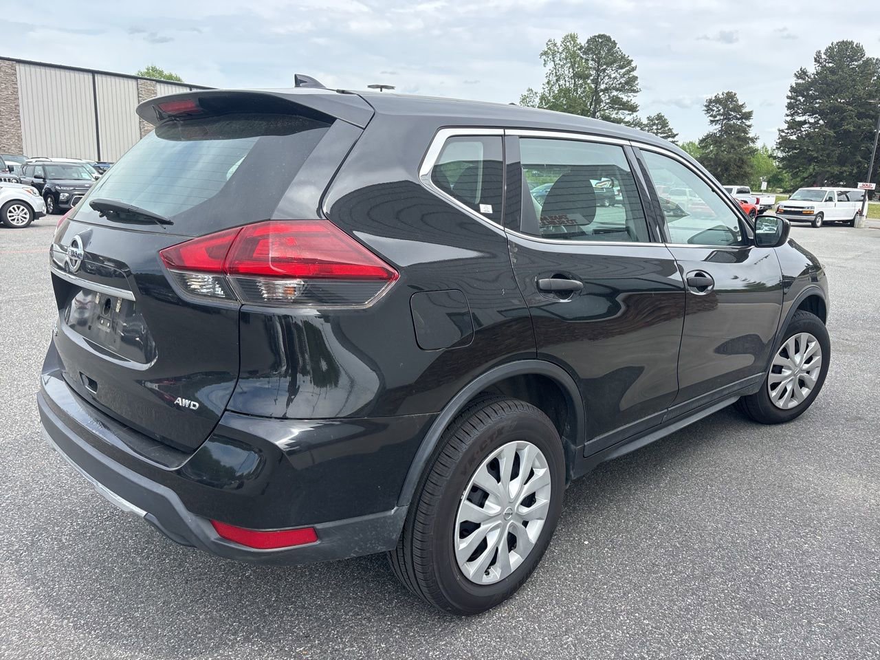 Used 2019 Nissan Rogue S image 7
