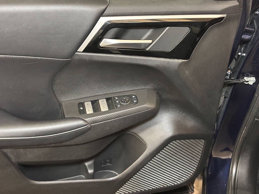Used 2024 Mitsubishi Outlander AWD image 26