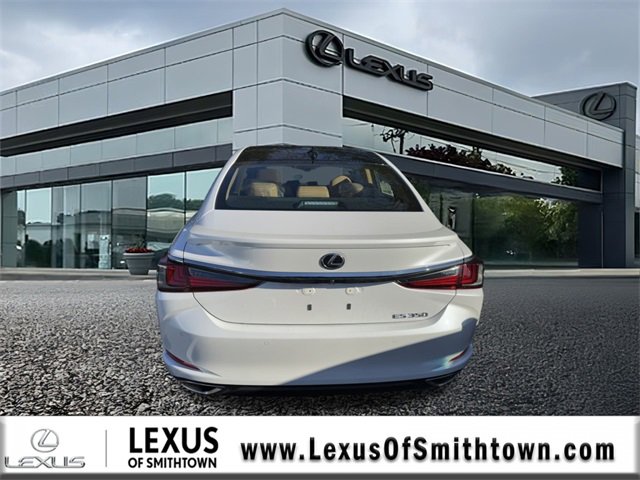 New 2025 Lexus ES 350 Ultra Luxury image 4