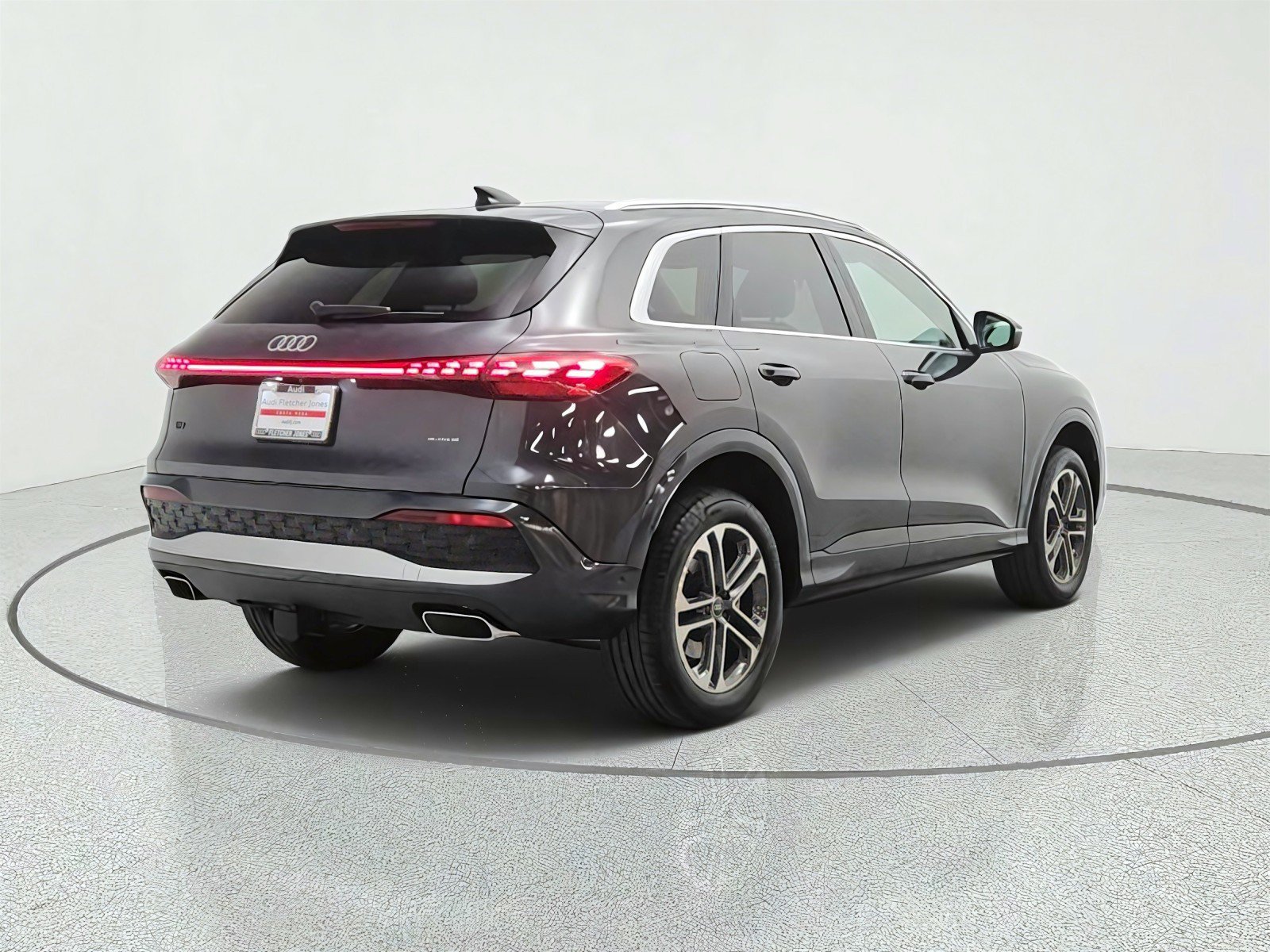 Used 2025 Audi Q5 Premium w/ Convenience Package AWD/4WD image 5