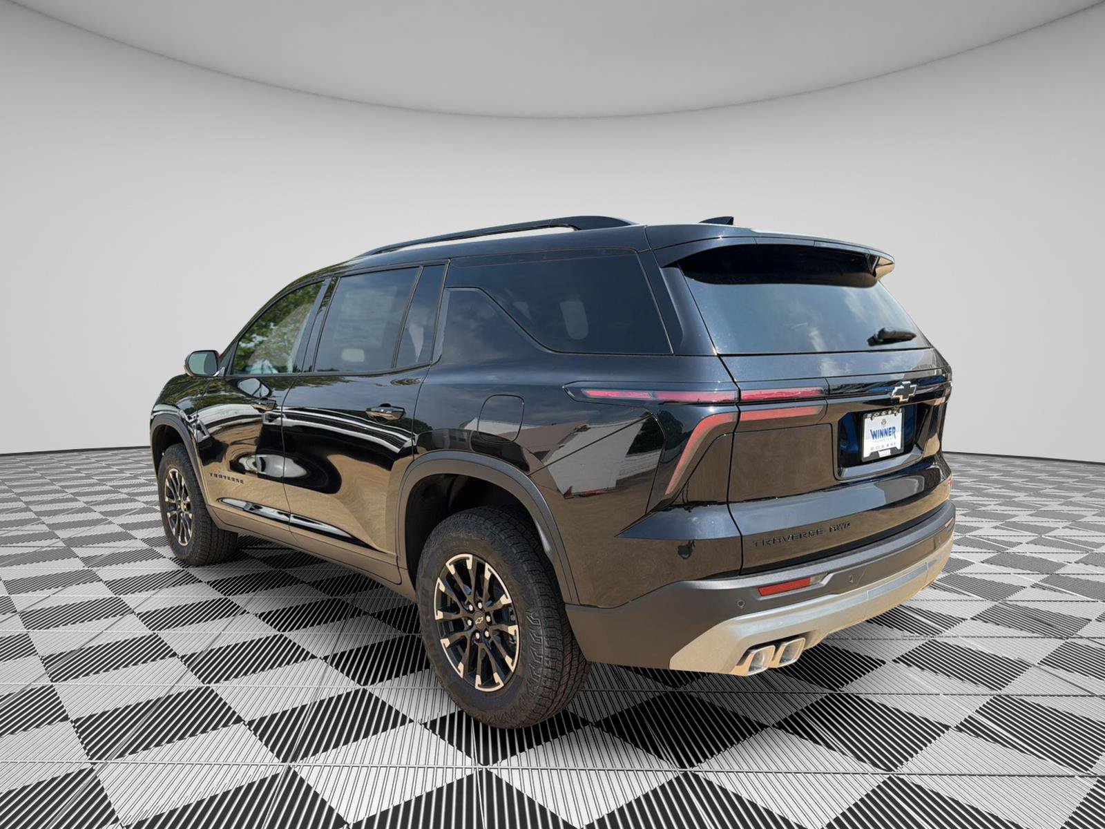 New 2026 Chevrolet Traverse Z71 w/ LPO, Floor Liner Package AWD/4WD image 3