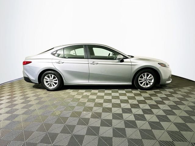 Certified 2025 Toyota Camry LE image 9