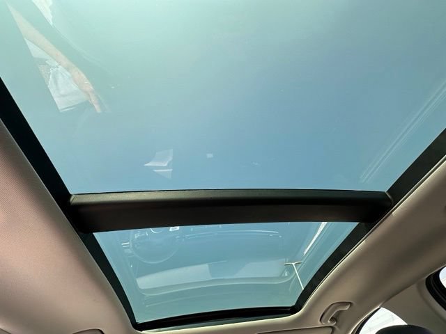 Used 2025 Hyundai Tucson Limited AWD/4WD image 15