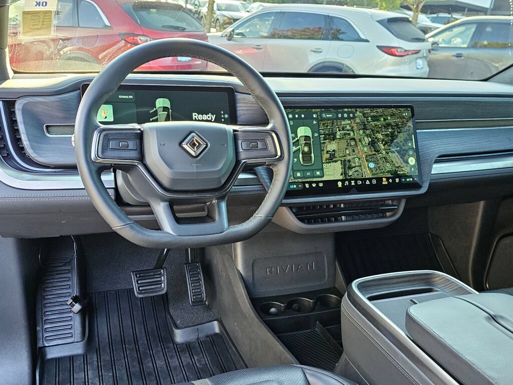 Used 2025 Rivian R1S Adventure Dual AWD/4WD image 11
