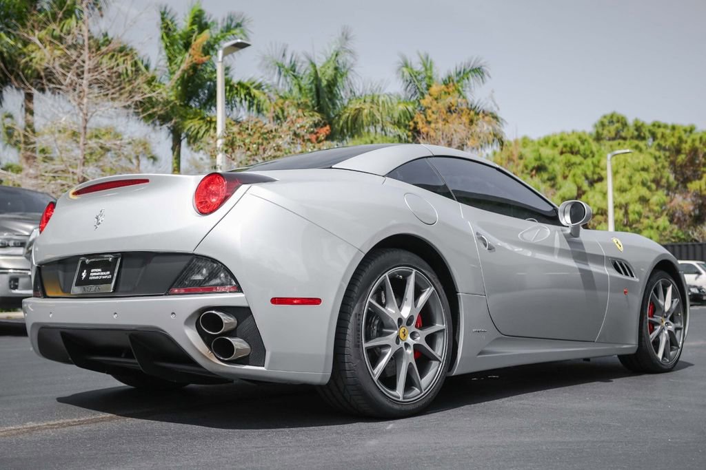 Used 2010 Ferrari California image 10