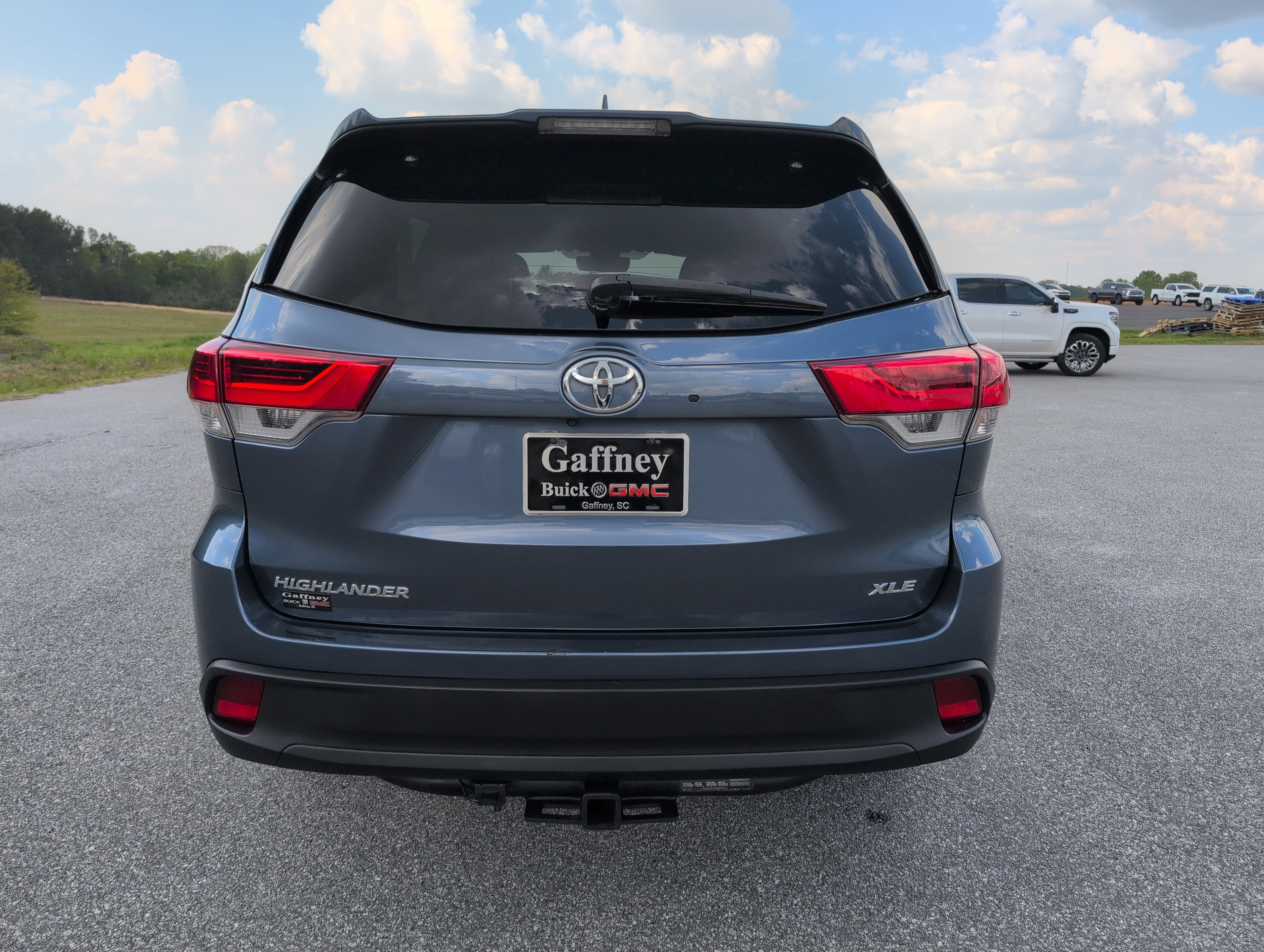 Used 2018 Toyota Highlander XLE image 5