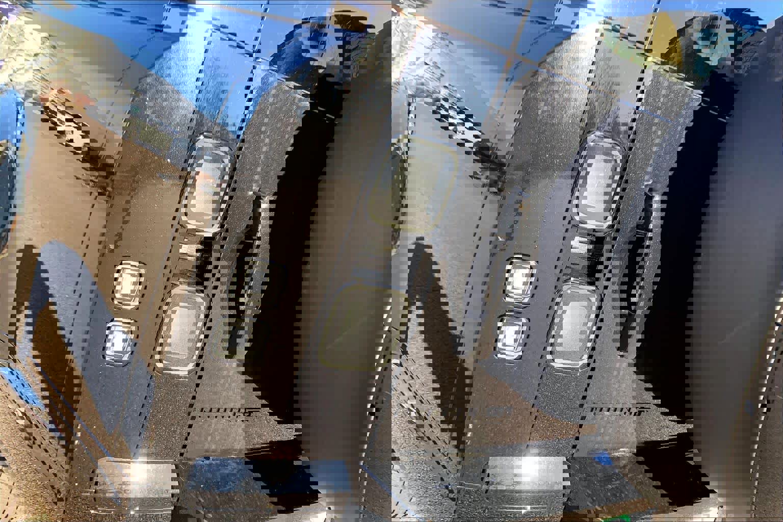 New 2026 Land Rover Defender 130 V8 image 5