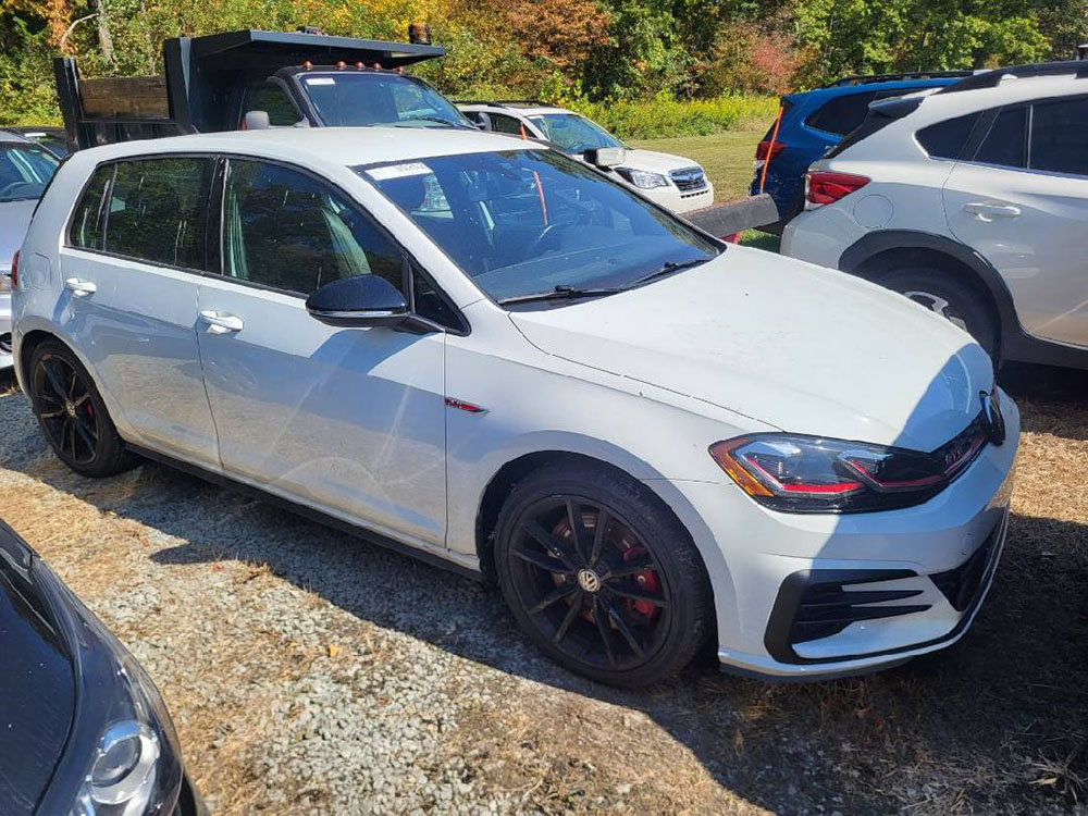 Used 2019 Volkswagen Golf S image 4