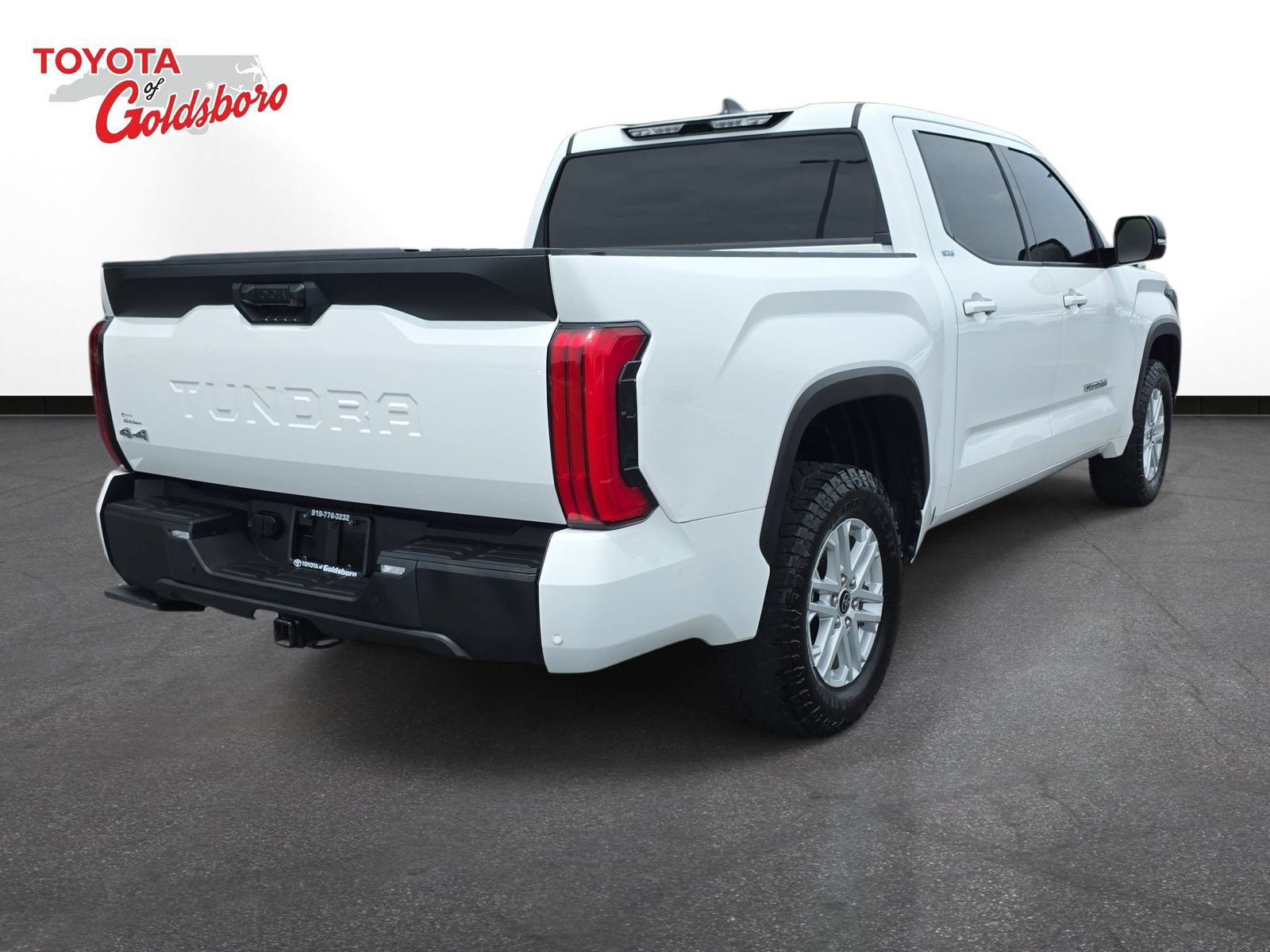 Used 2023 Toyota Tundra SR5 w/ SR5 Premium Package AWD/4WD image 5