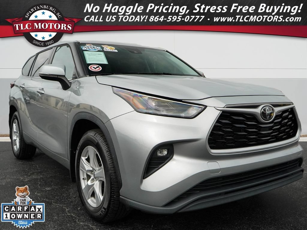 Used 2023 Toyota Highlander LE AWD/4WD image 1