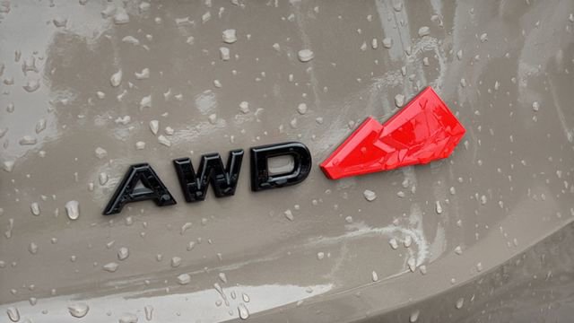 Used 2025 Nissan Rogue SV AWD/4WD image 29