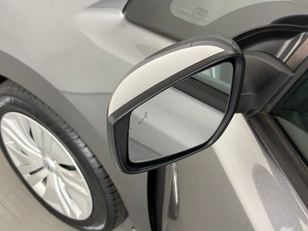 Used 2025 Nissan Leaf S FWD image 15