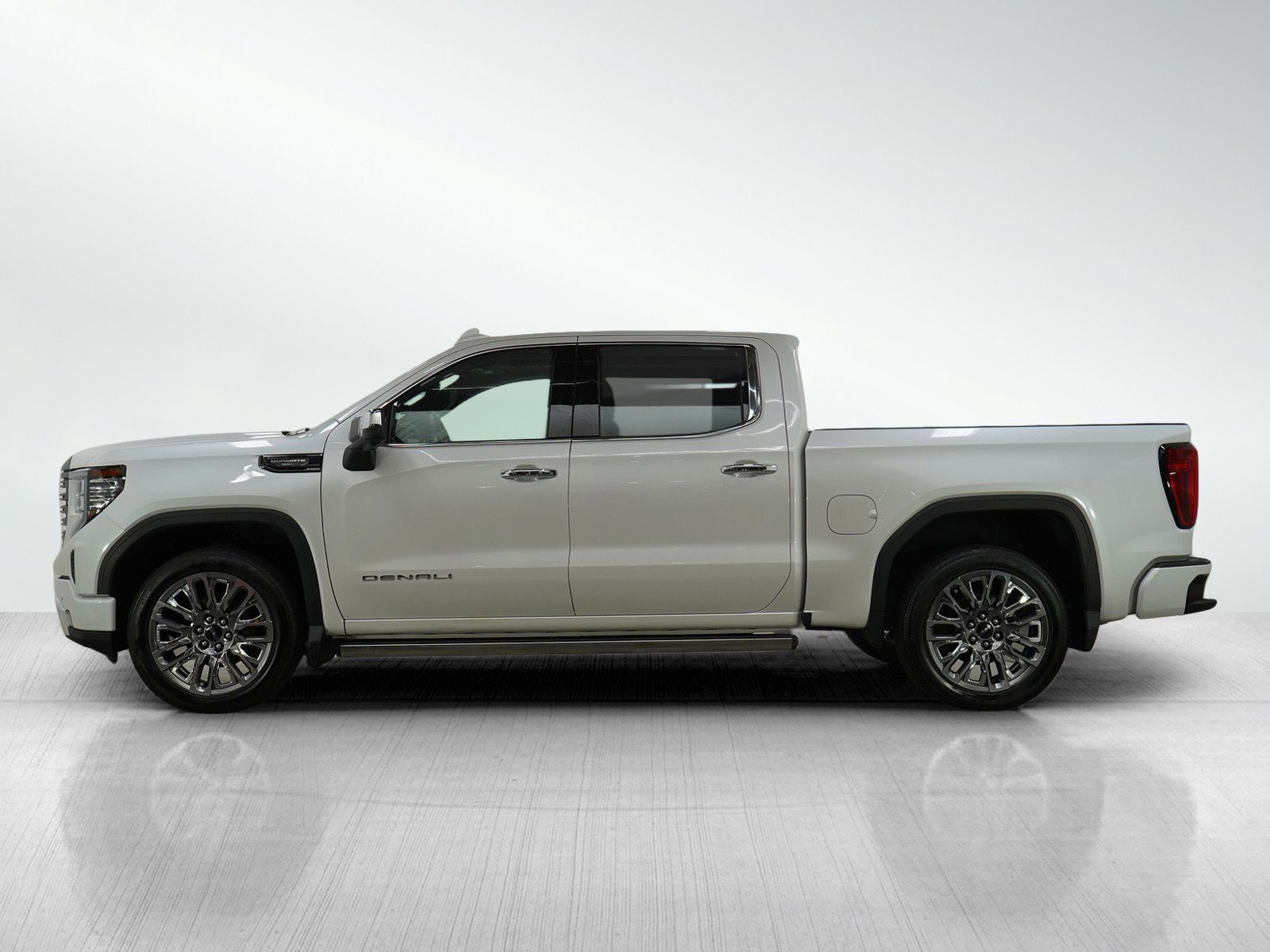 Used 2023 GMC Sierra 1500 Denali Ultimate image 3
