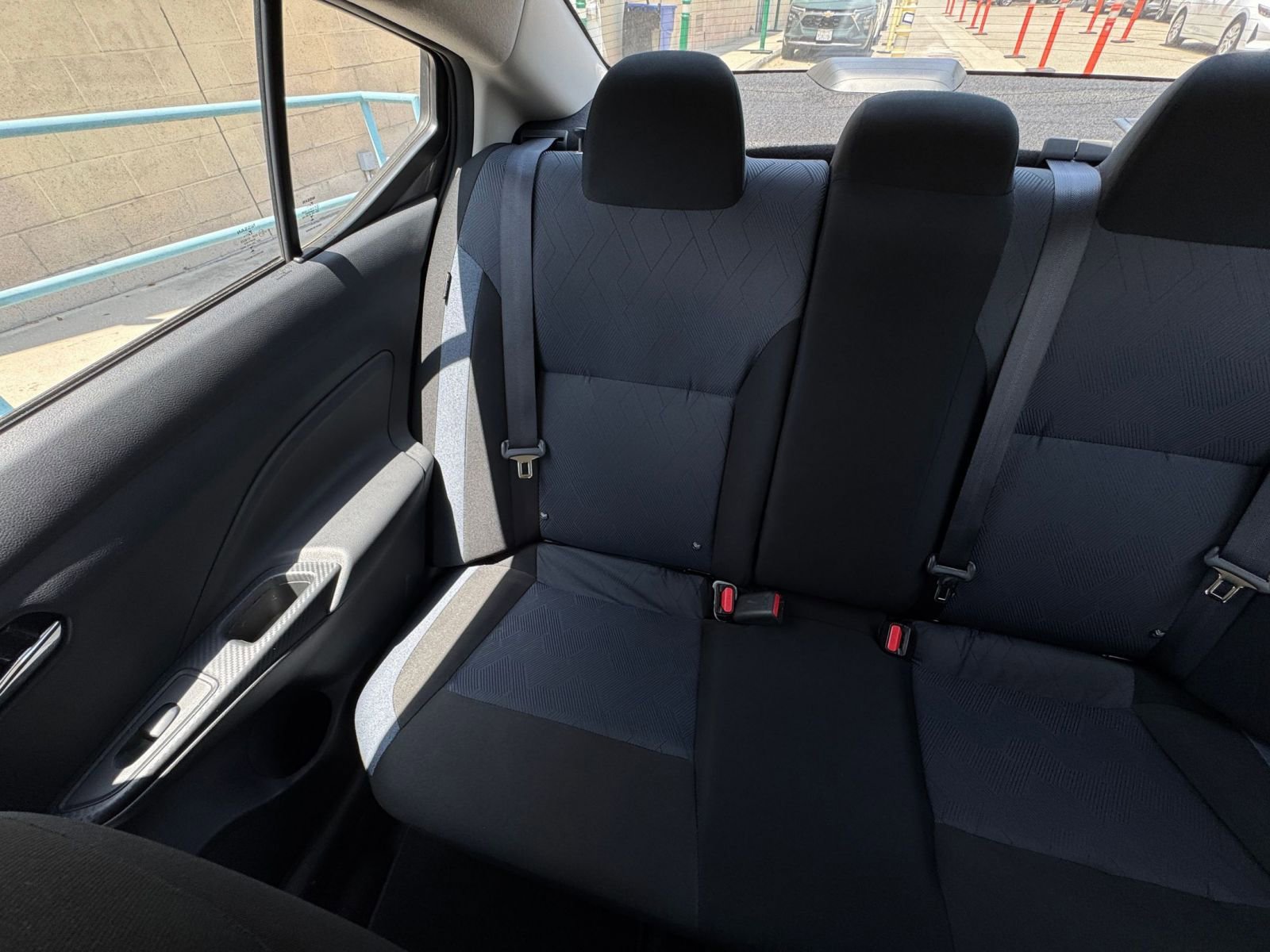 Used 2025 Nissan Versa SV FWD image 38