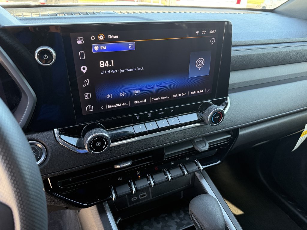 Used 2026 Chevrolet Colorado W/T RWD image 24