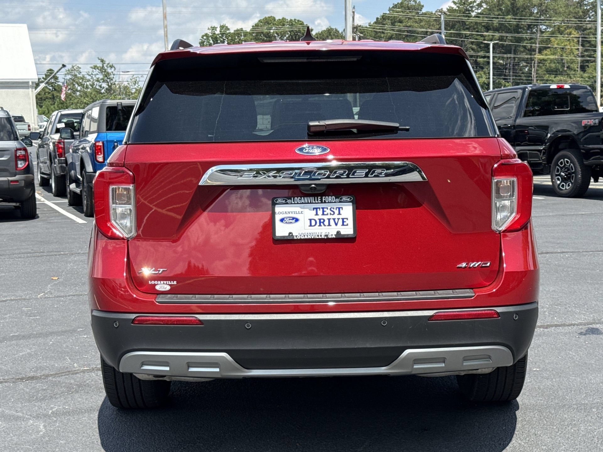 Certified 2024 Ford Explorer XLT w/ Equipment Group 202A AWD/4WD image 24