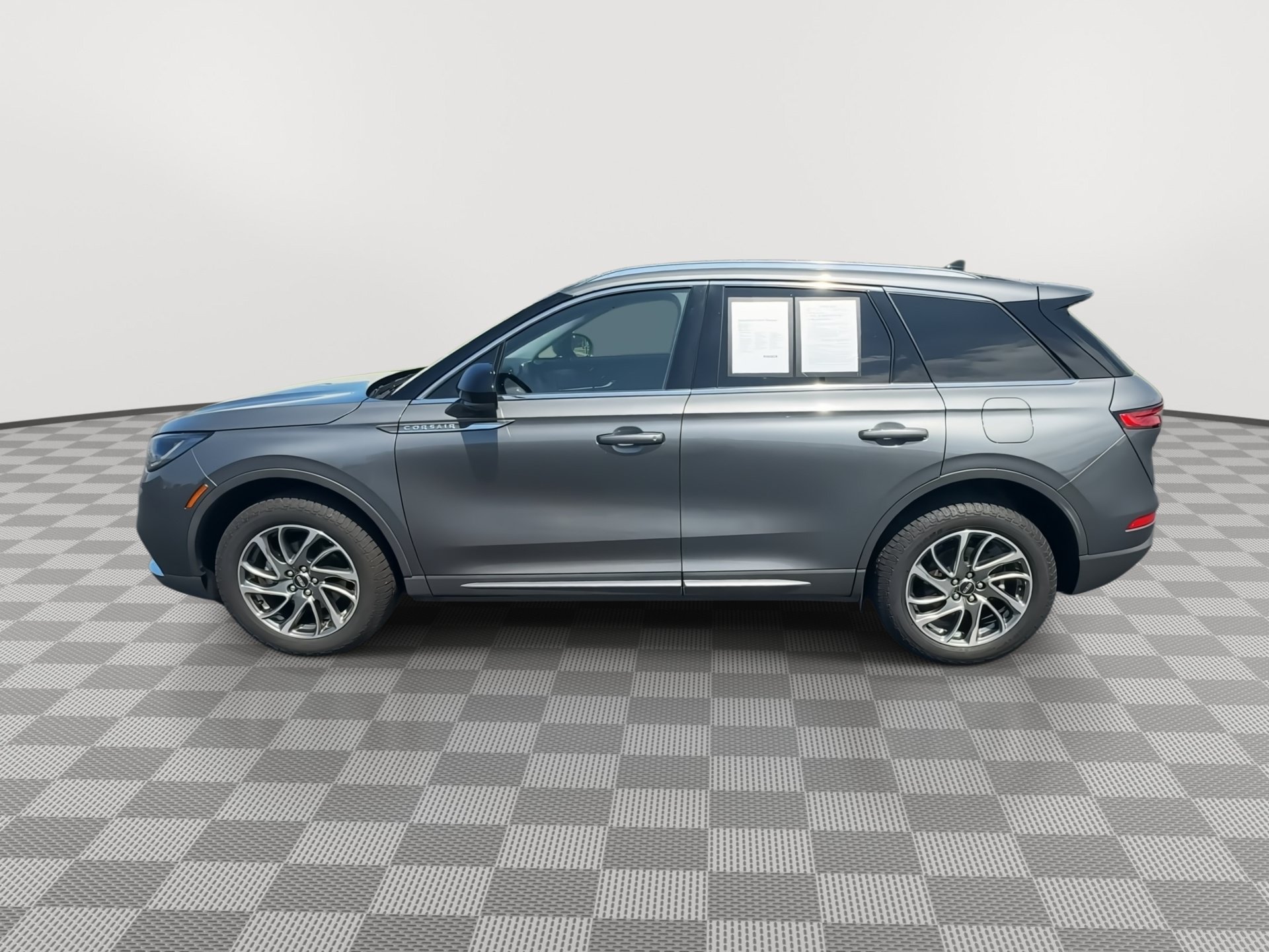 Used 2022 Lincoln Corsair AWD w/ Equipment Group 101A image 5