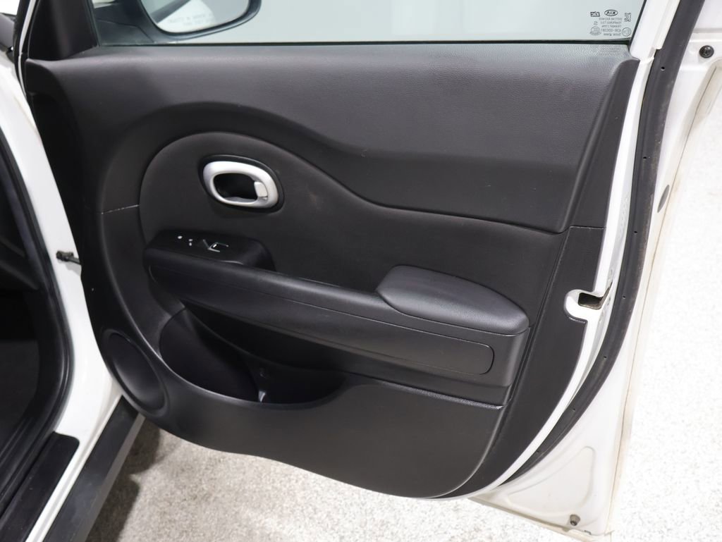 Used 2018 Kia Soul FWD image 22