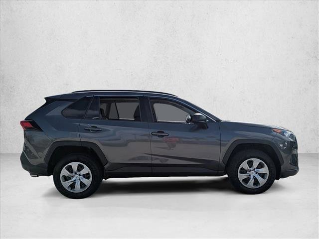 Used 2019 Toyota RAV4 LE image 4
