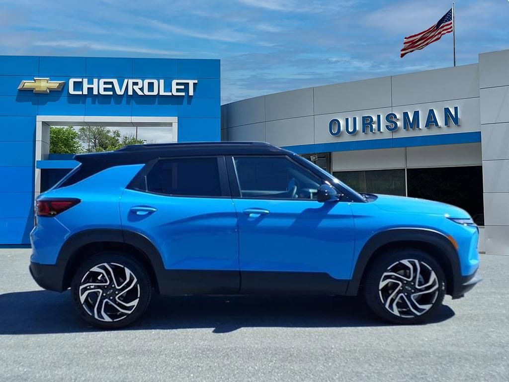 Certified 2024 Chevrolet TrailBlazer RS w/ Driver Confidence Package AWD/4WD image 2