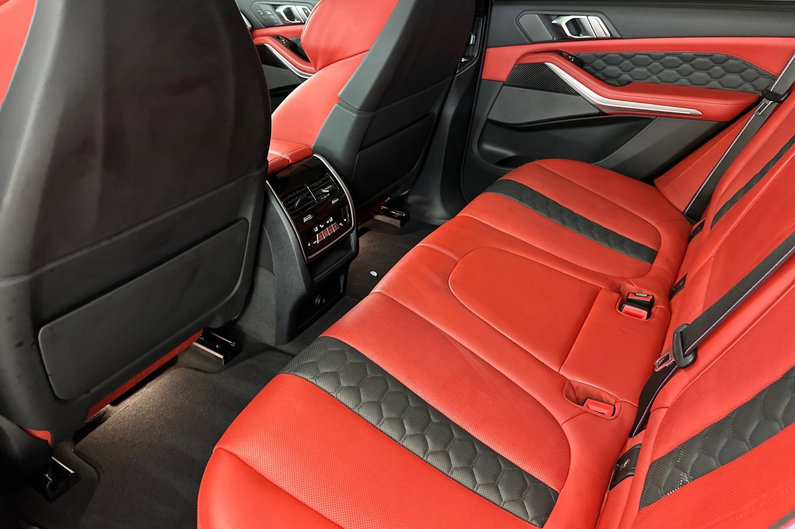 Used 2022 BMW X5 M w/ Competition Package 2 image 28