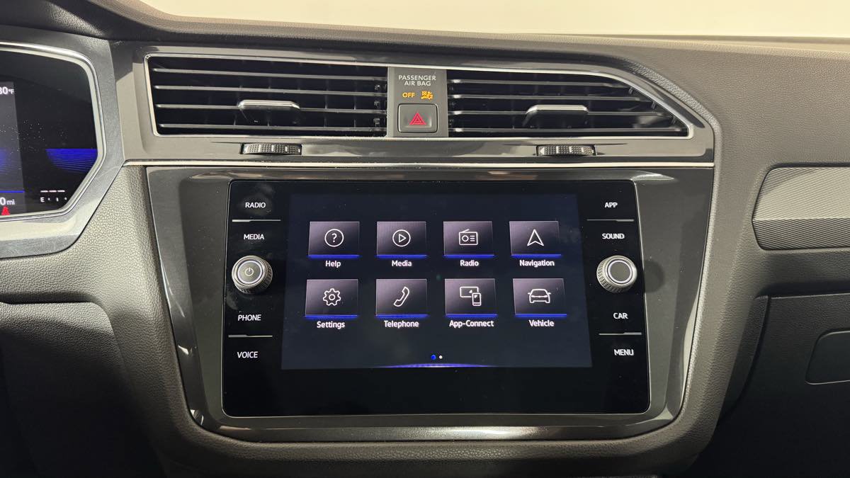 Used 2023 Volkswagen Tiguan SE R-Line AWD/4WD image 21
