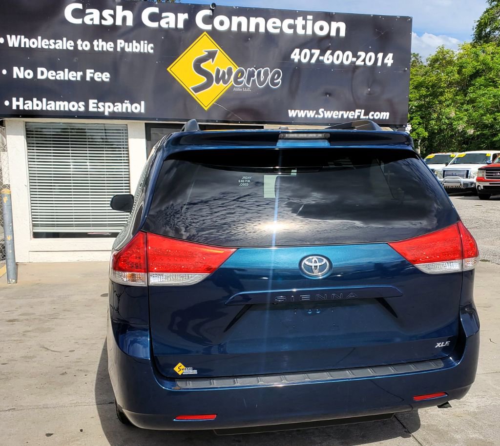 Used 2012 Toyota Sienna XLE FWD image 13