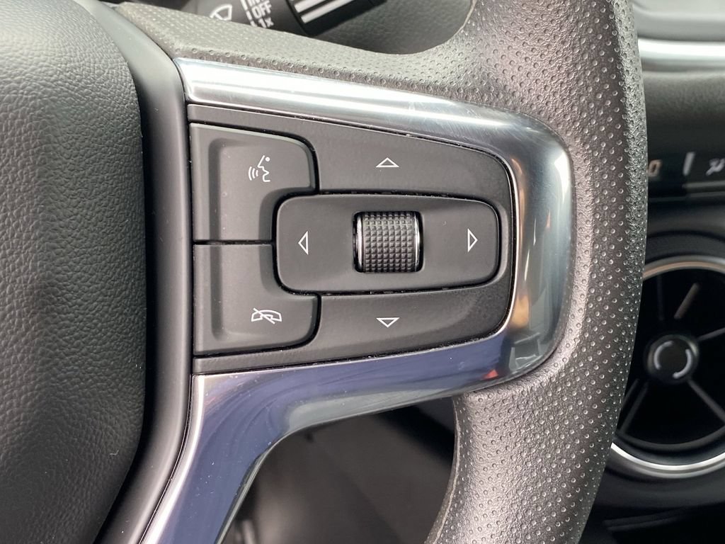 Used 2025 Chevrolet Blazer LT FWD image 28