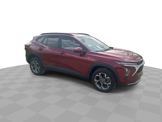 Certified 2025 Chevrolet Trax LT w/ LT Convenience Package image 3