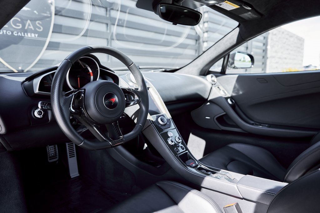 Used 2012 McLaren MP4-12C Coupe image 3