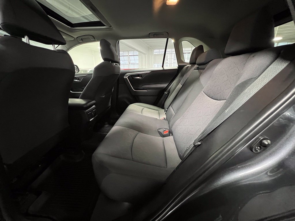 Certified 2019 Toyota RAV4 XLE w/ Convenience Package AWD/4WD image 16