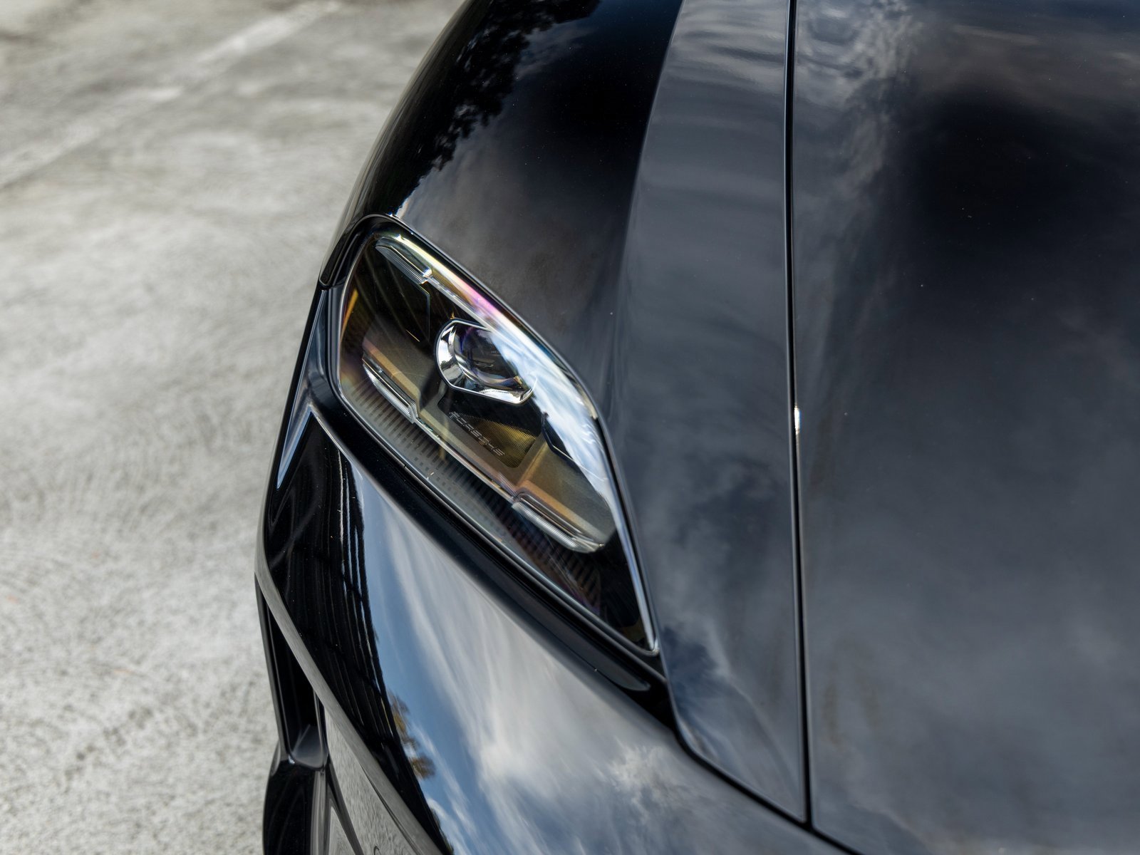 New 2025 Porsche Taycan 4S image 14