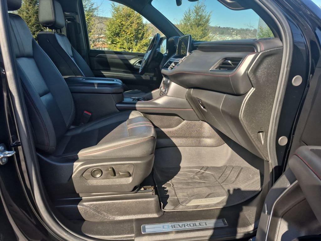 Used 2024 Chevrolet Tahoe RST w/ Luxury Package image 32