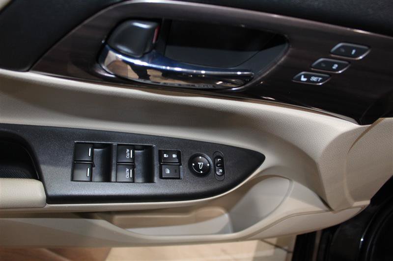 Used 2017 Honda Accord Touring image 23