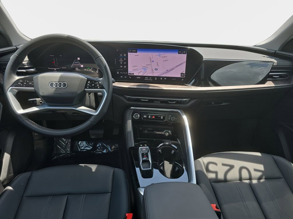 Certified 2025 Audi Q5 Premium w/ Convenience Package AWD/4WD image 9