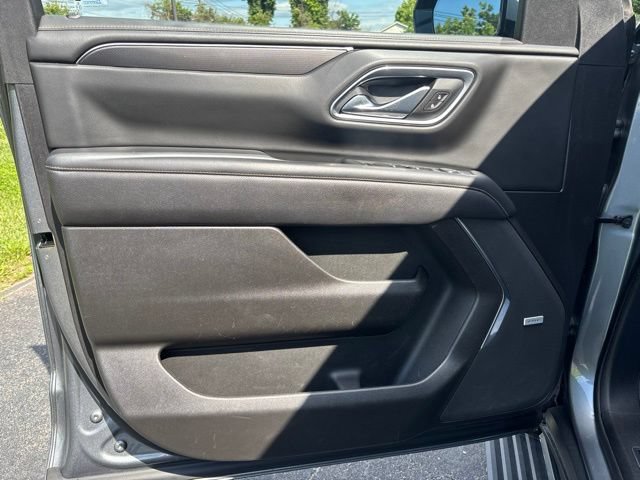 Used 2021 GMC Yukon XL AT4 w/ AT4 Premium Plus Package AWD/4WD image 21