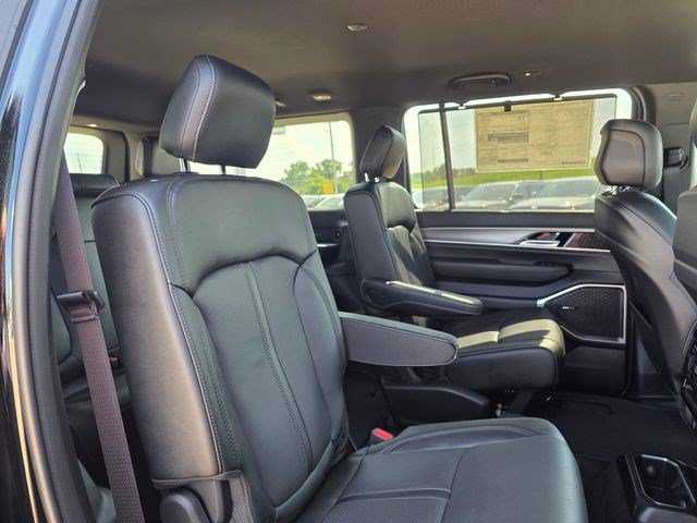 New 2026 Jeep Grand Wagoneer Limited w/ Convenience Group I AWD/4WD image 18