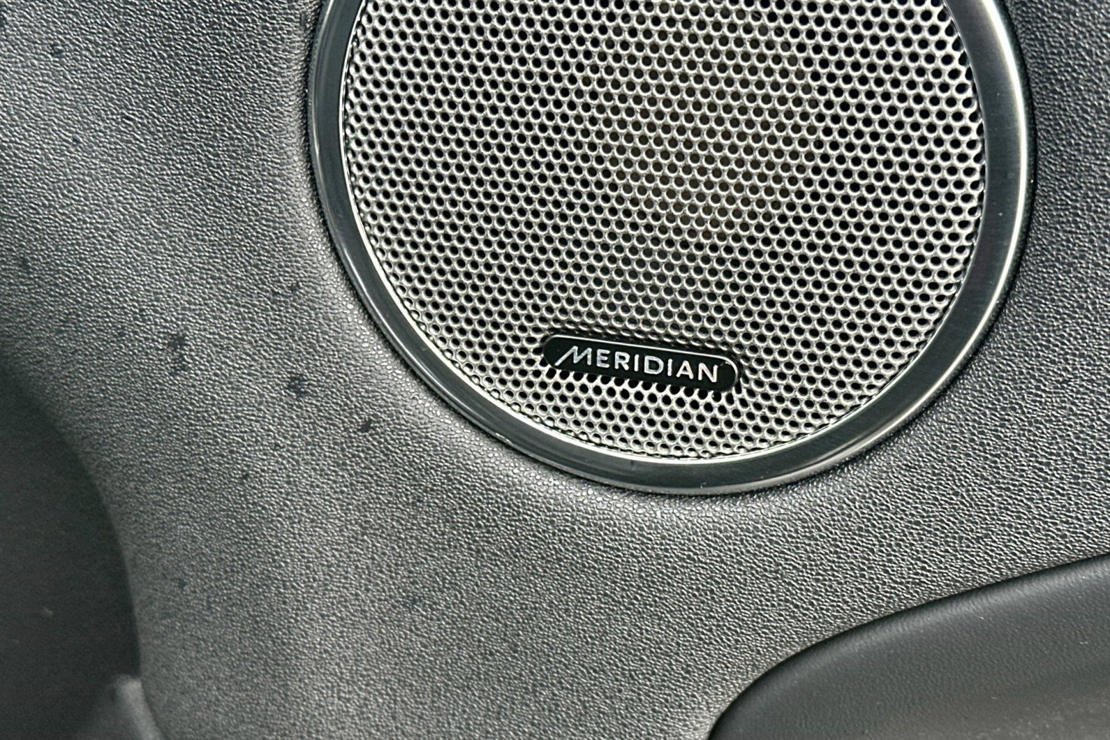 Used 2019 Land Rover Range Rover Evoque HSE Dynamic image 16