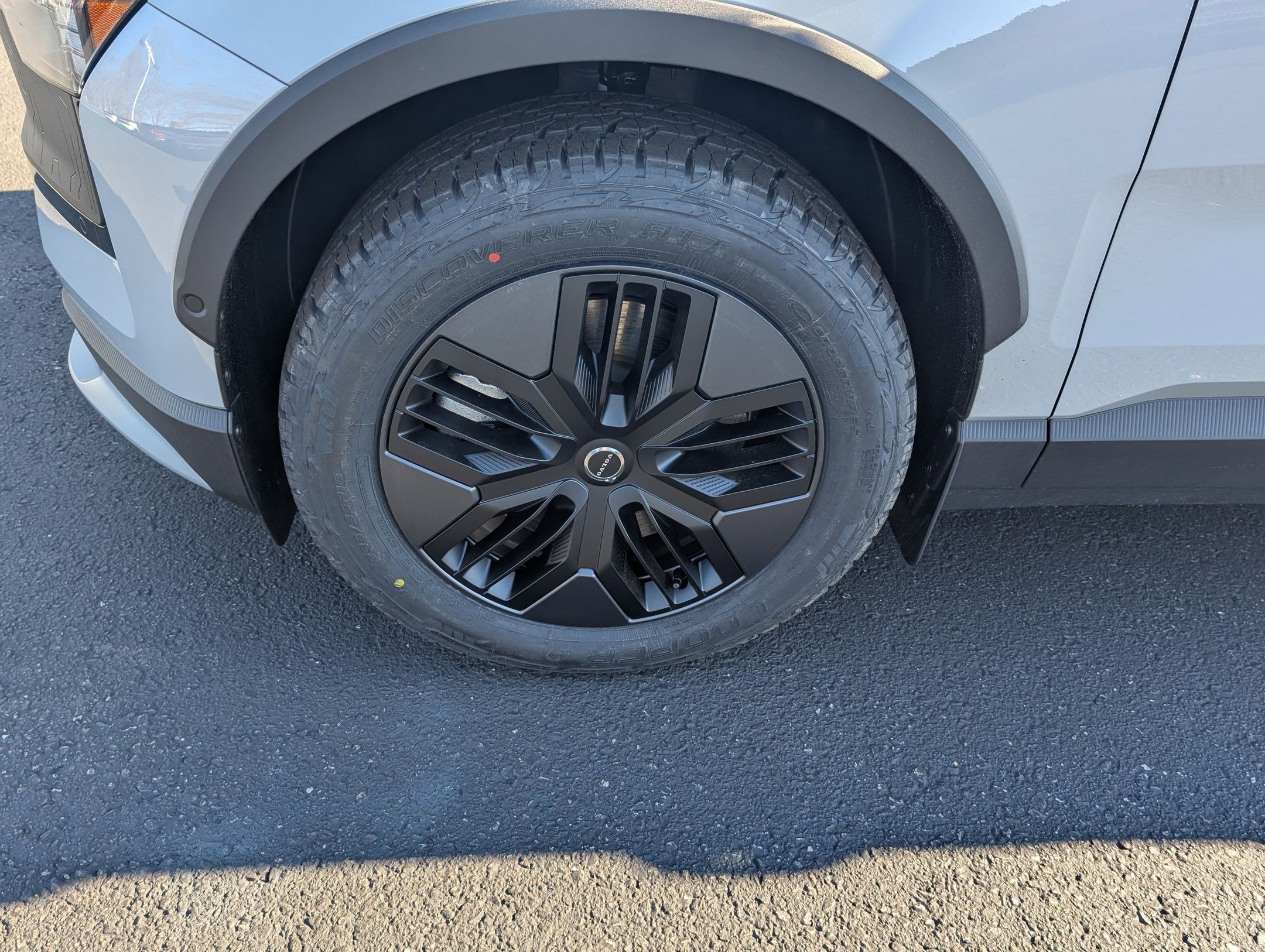 New 2026 Volvo EX30 Cross Country Ultra w/ Protection Package Premier image 23