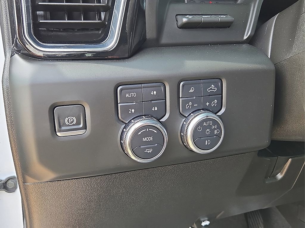 Used 2025 GMC Sierra 3500 Denali w/ Denali Reserve Package image 26