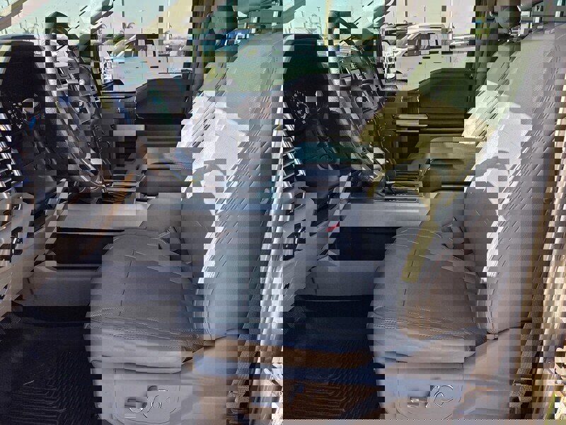 Used 2016 Ford F150 Lariat w/ Equipment Group 502A Luxury image 9