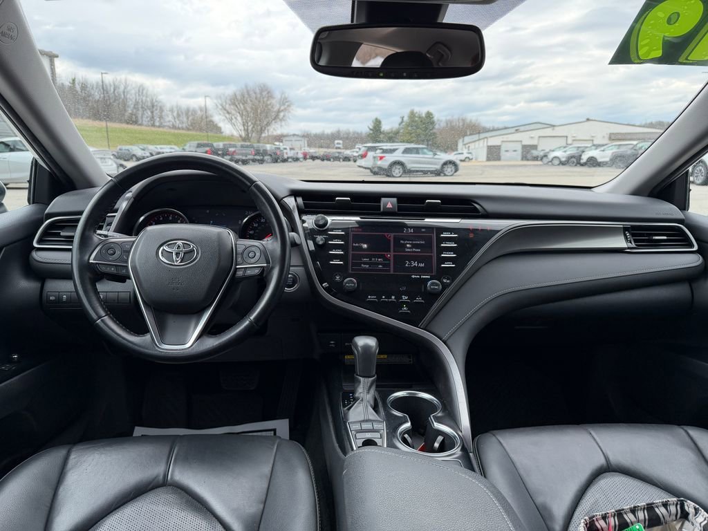 Used 2019 Toyota Camry XSE FWD image 16