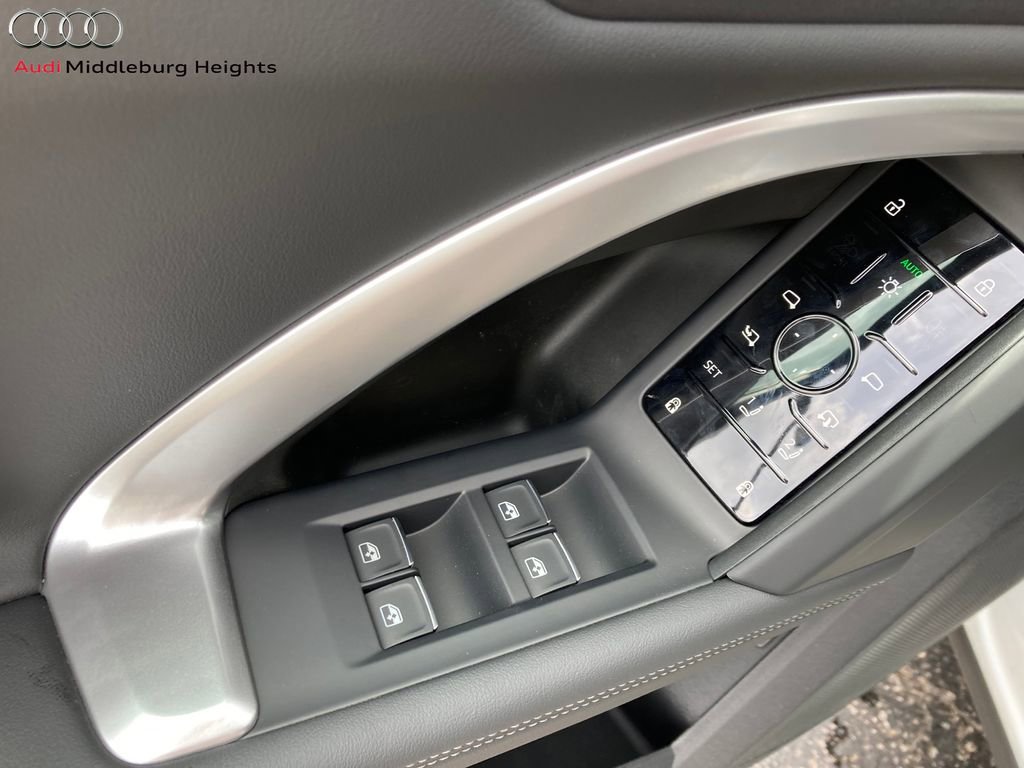 New 2025 Audi Q5 Premium Plus image 12