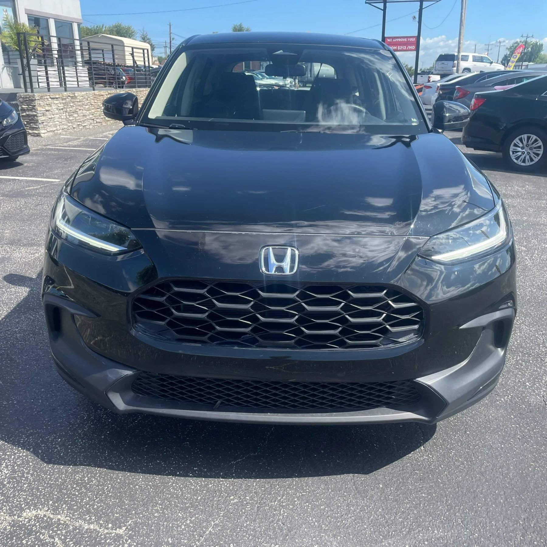 Used 2025 Honda HR-V LX image 2